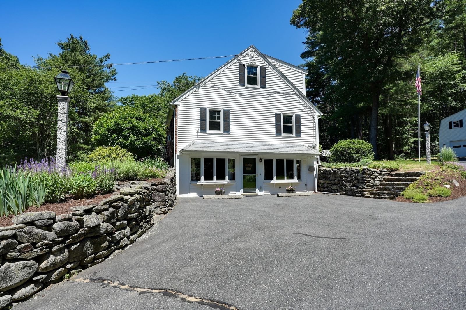42 Ball St Northborough — Photo 8 of 41