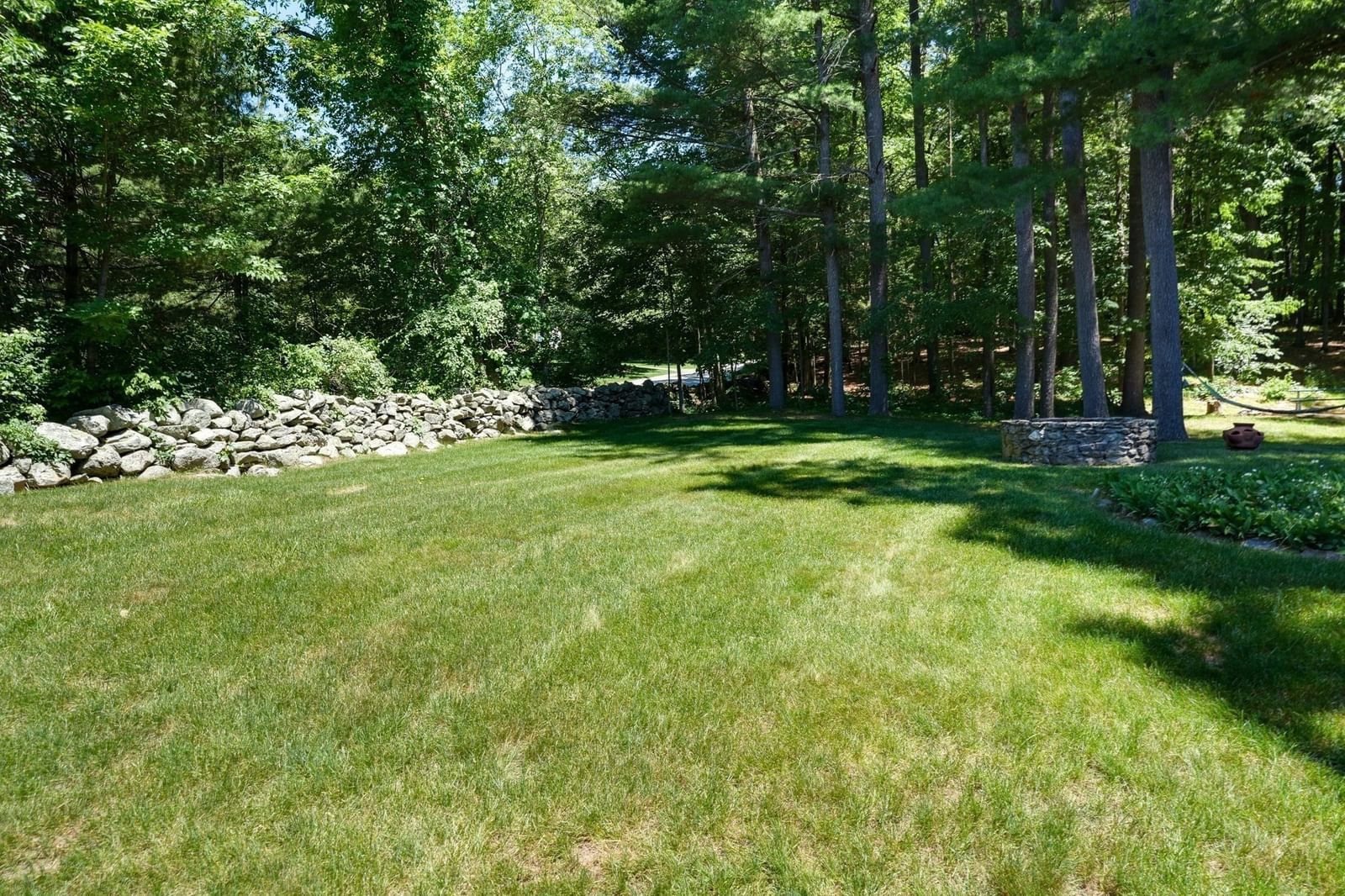 42 Ball St Northborough — Photo 9 of 41