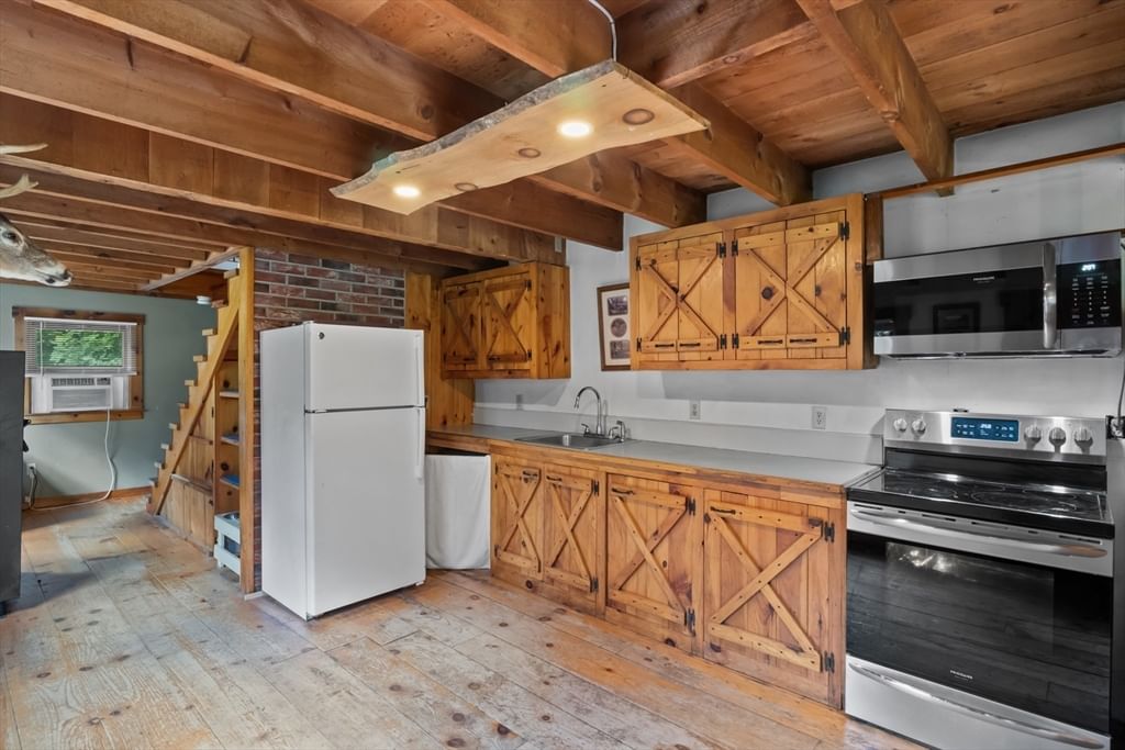 63 King Rd, North Brookfield, MA 01535 photo 2