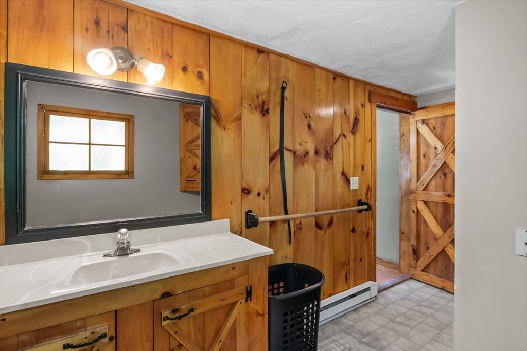 63 King Rd, North Brookfield, MA 01535 photo 4