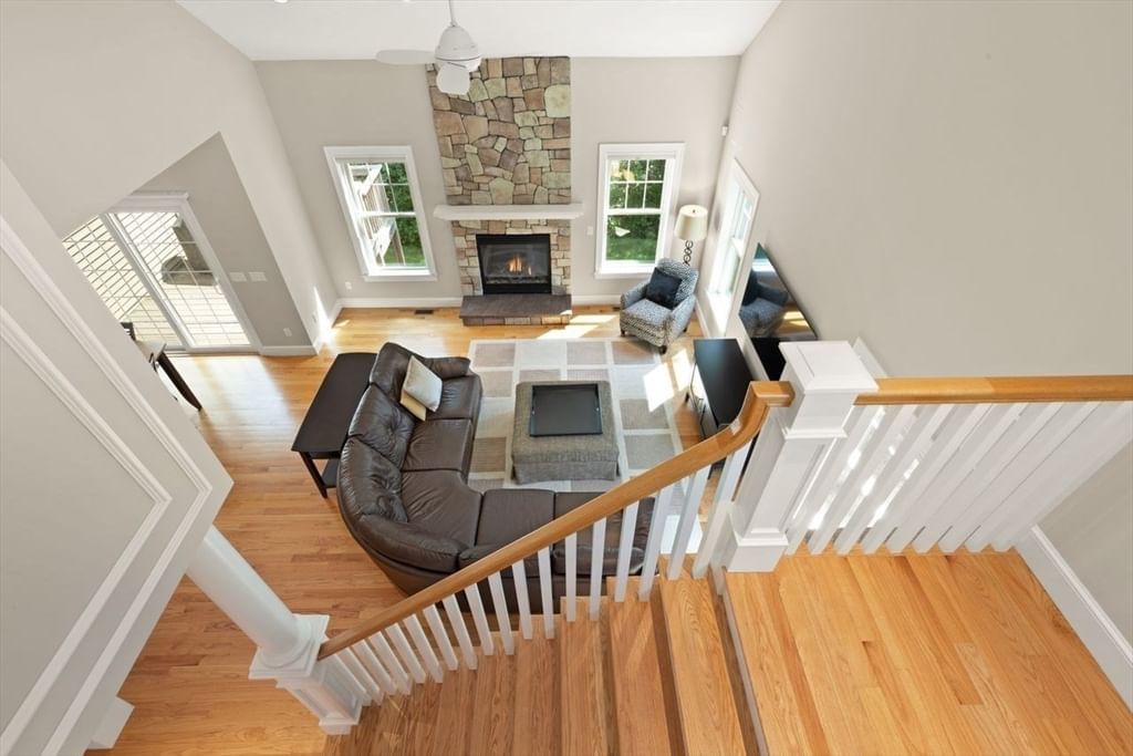 43 Winterberry Ln Easton — Photo 9 of 40