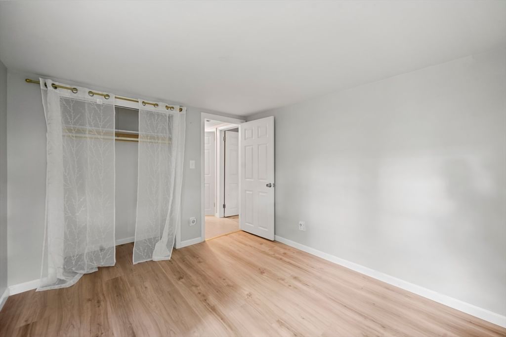 140 Highland Ave, Russell, MA 01071 photo 3
