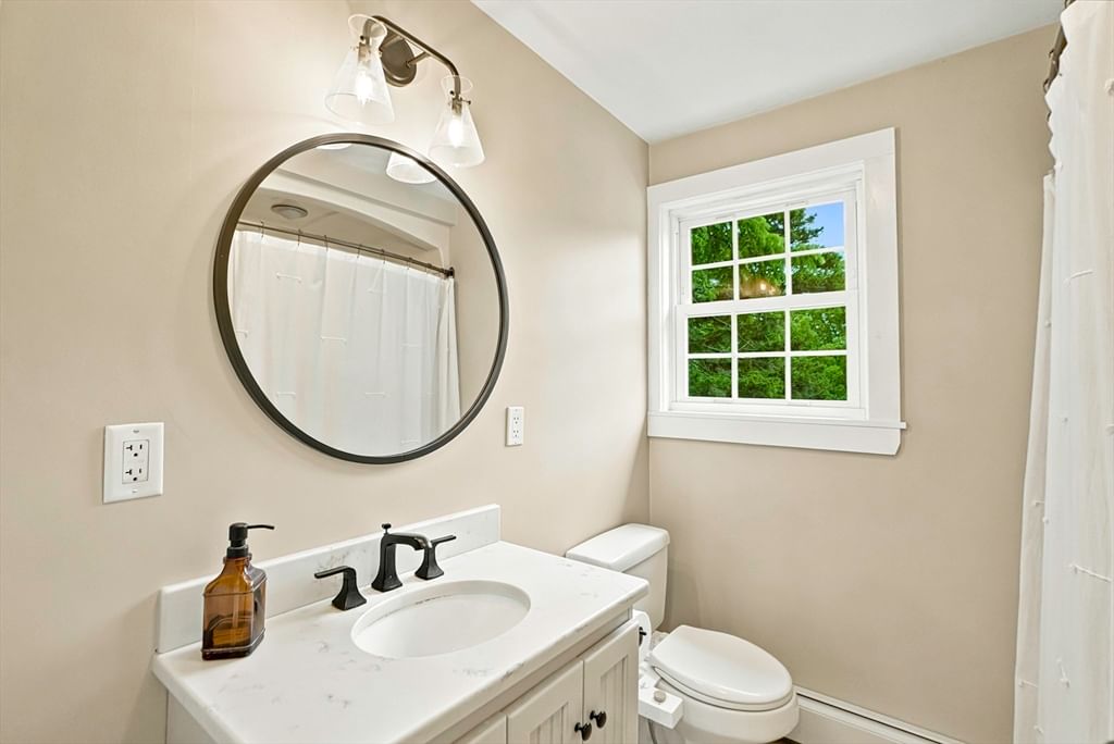 149 Glenview St, Upton, MA 01568 photo 5