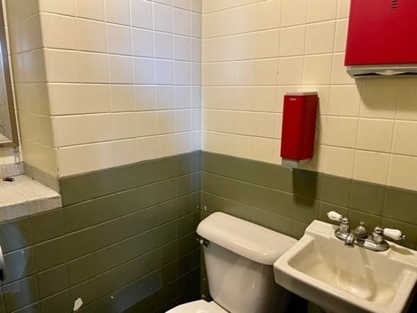 377 Park Ave Worcester — Photo 5 of 16