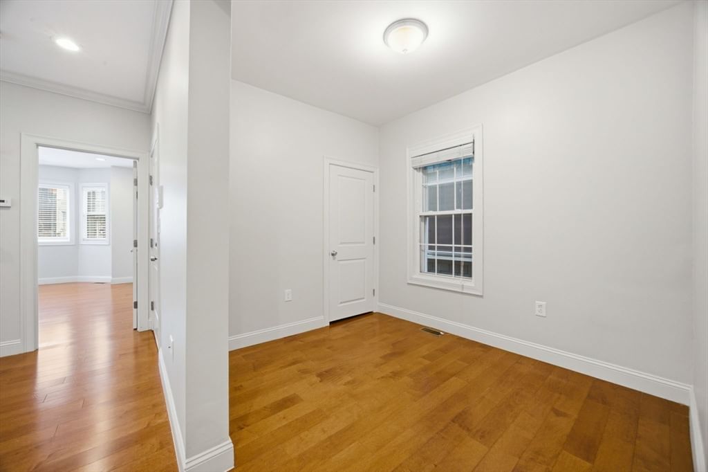 276 Princeton St #1 Boston — Photo 13 of 25