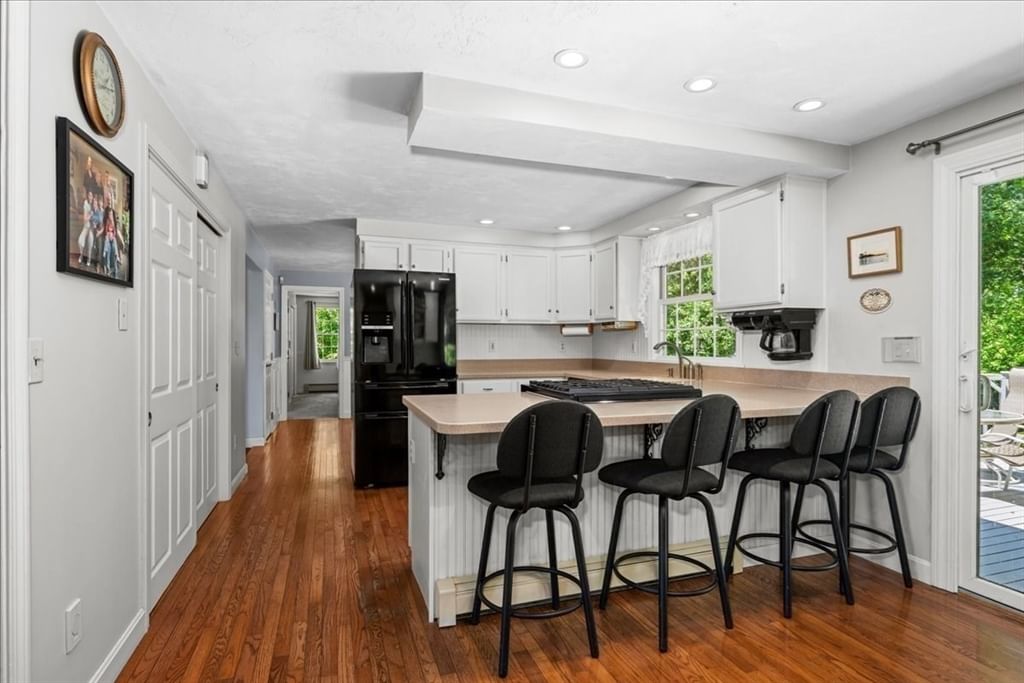 108 Marston Ave Barnstable — Photo 6 of 42