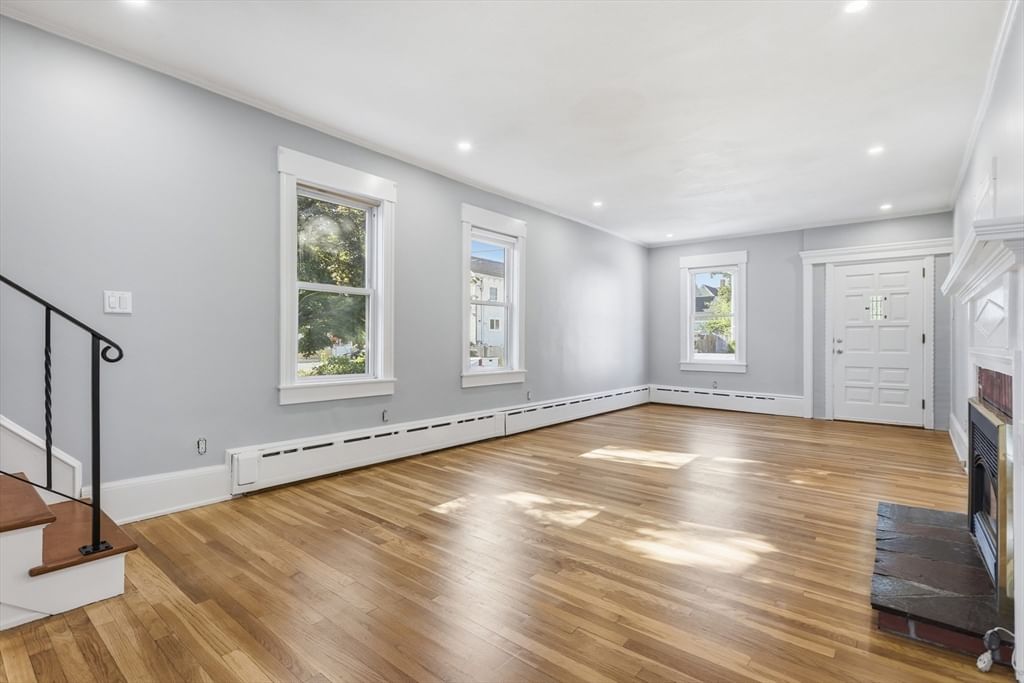 501 Pine St Fall River — Photo 12 of 42