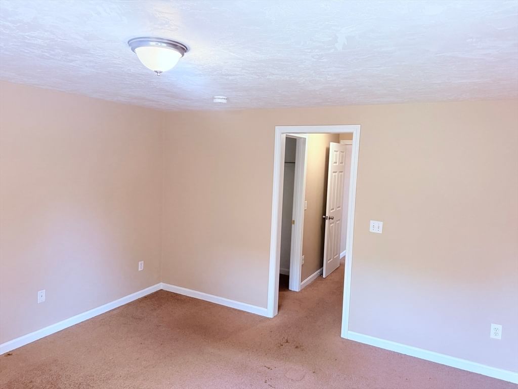 74 Sophia Dr Worcester — Photo 7 of 18