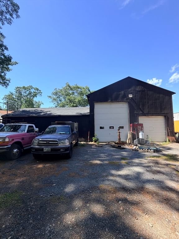 25 Beacon St, Amesbury, MA 01913 photo 3