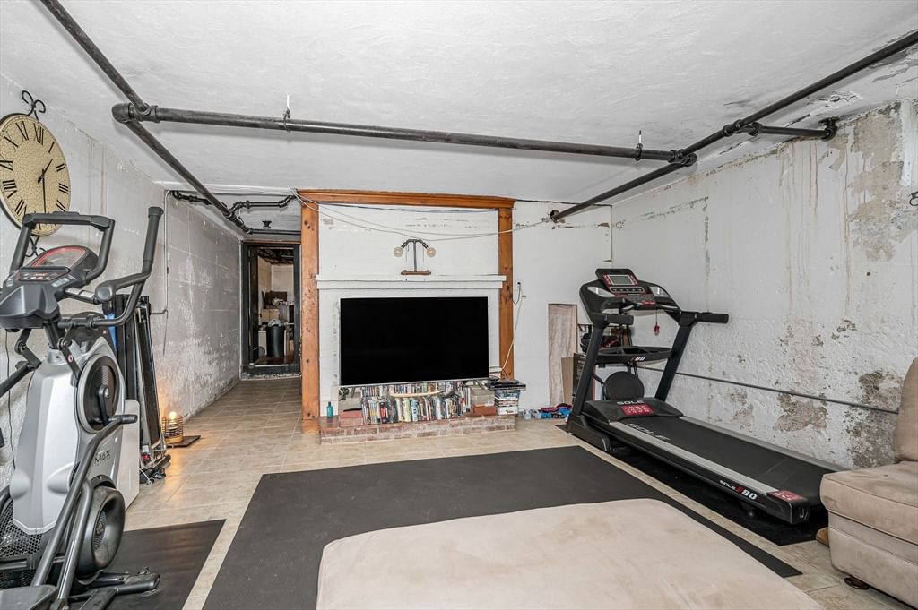 39 Holman Rd Newton — Photo 33 of 42