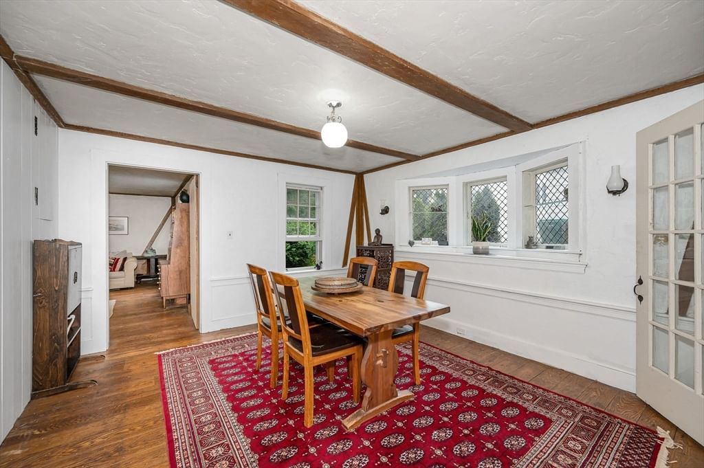 39 Holman Rd Newton — Photo 7 of 42