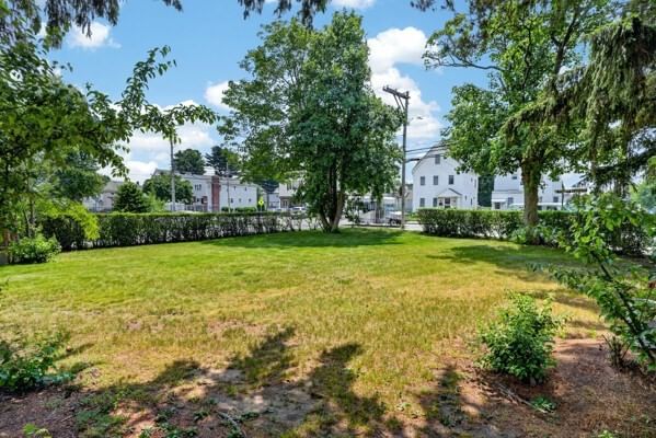 325 Malden St Revere — Photo 5 of 17
