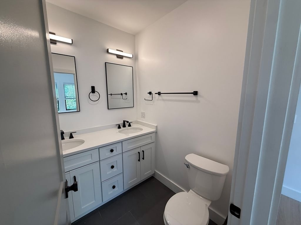 52 Withington St #7 Boston — Photo 19 of 32
