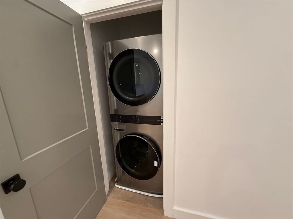 52 Withington St #7 Boston — Photo 21 of 32
