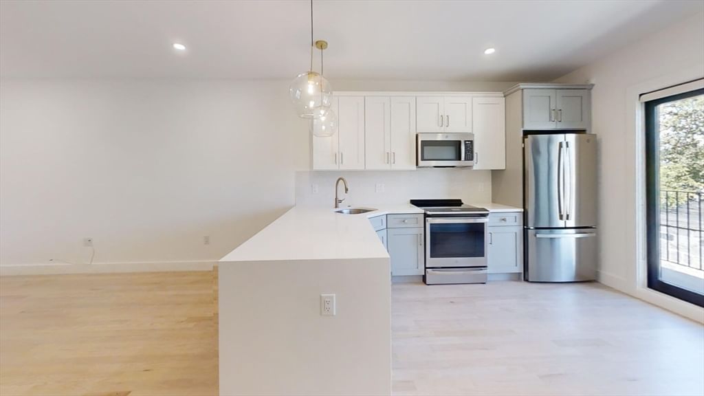 52 Withington St #7, Boston, MA 02124 photo 2