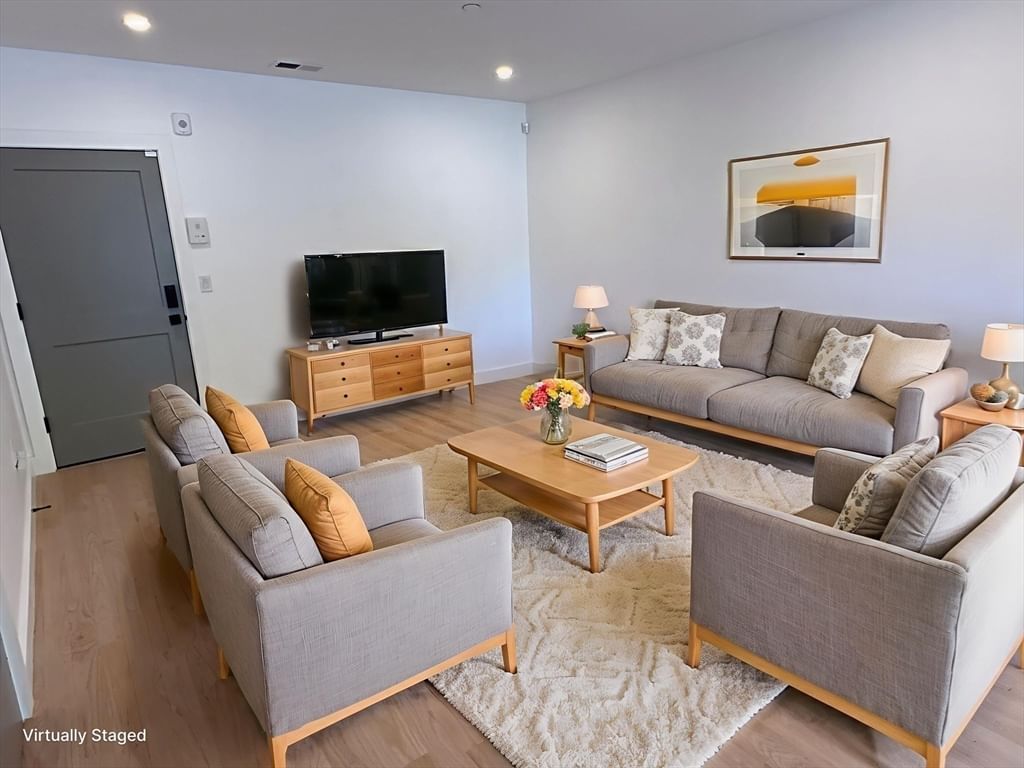 52 Withington St #7 Boston — Photo 7 of 32