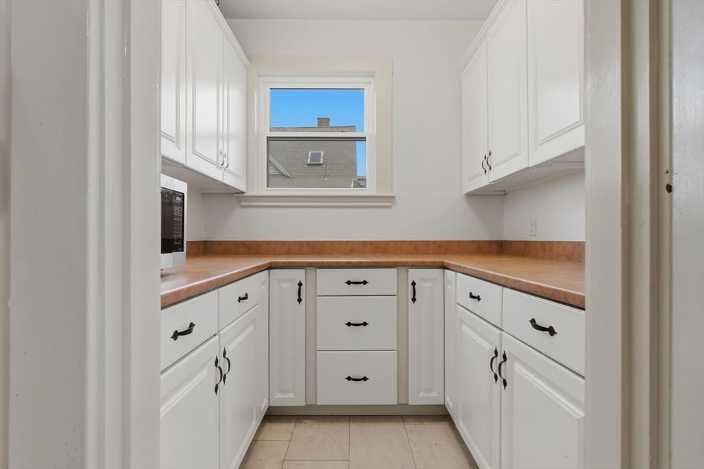 32 Ocean St Beverly — Photo 10 of 42