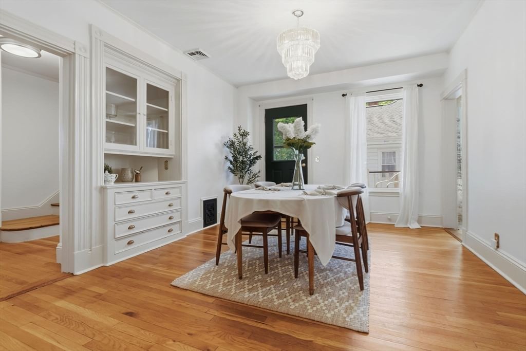 32 Ocean St Beverly — Photo 8 of 42