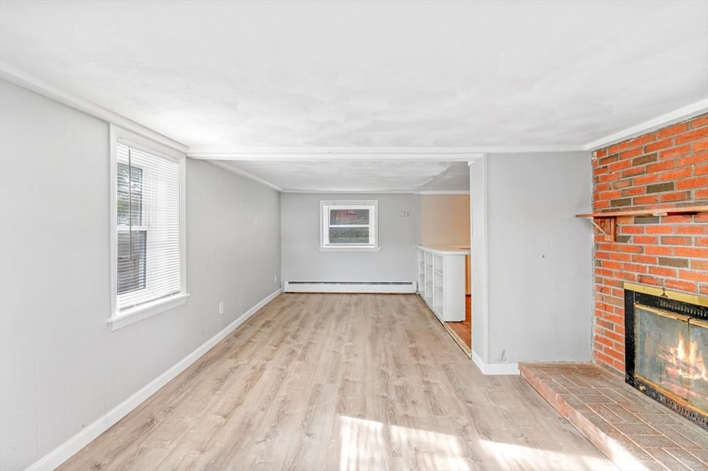 145 Boston St Salem — Photo 10 of 41
