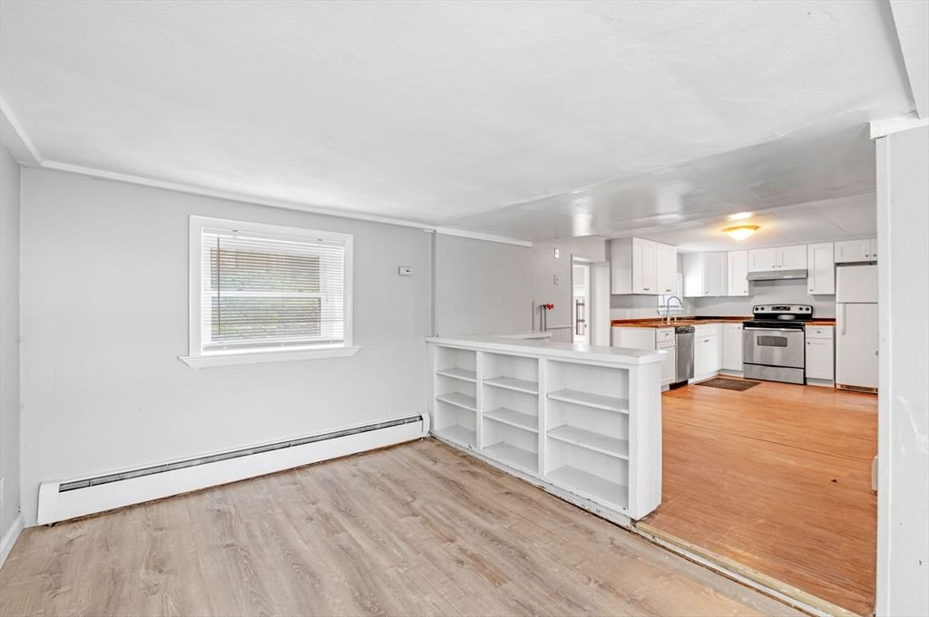 145 Boston St Salem — Photo 12 of 41