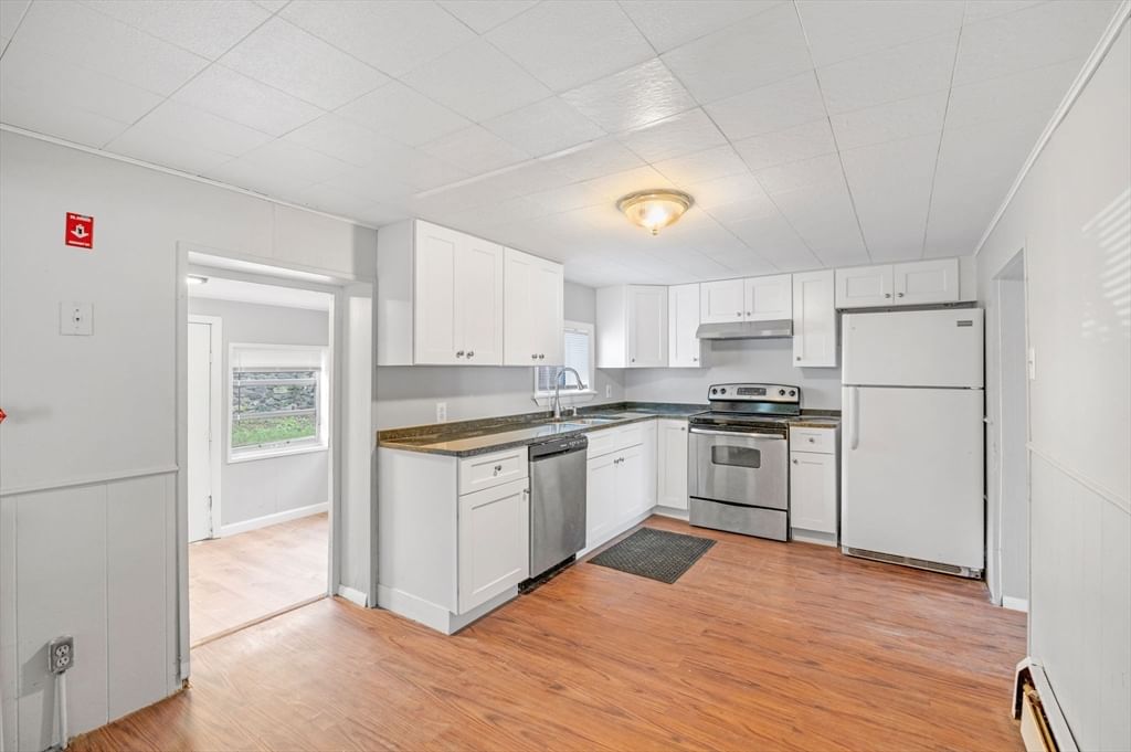 145 Boston St Salem — Photo 16 of 41