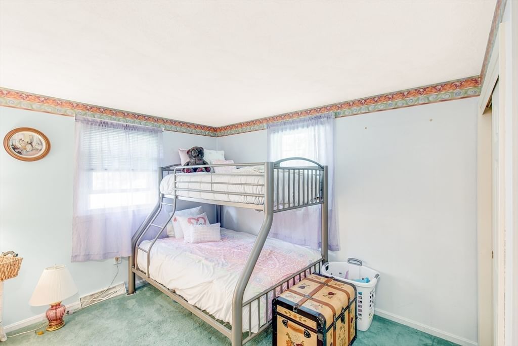 33 Farnham Rd, Rowley, MA 01969 photo 4