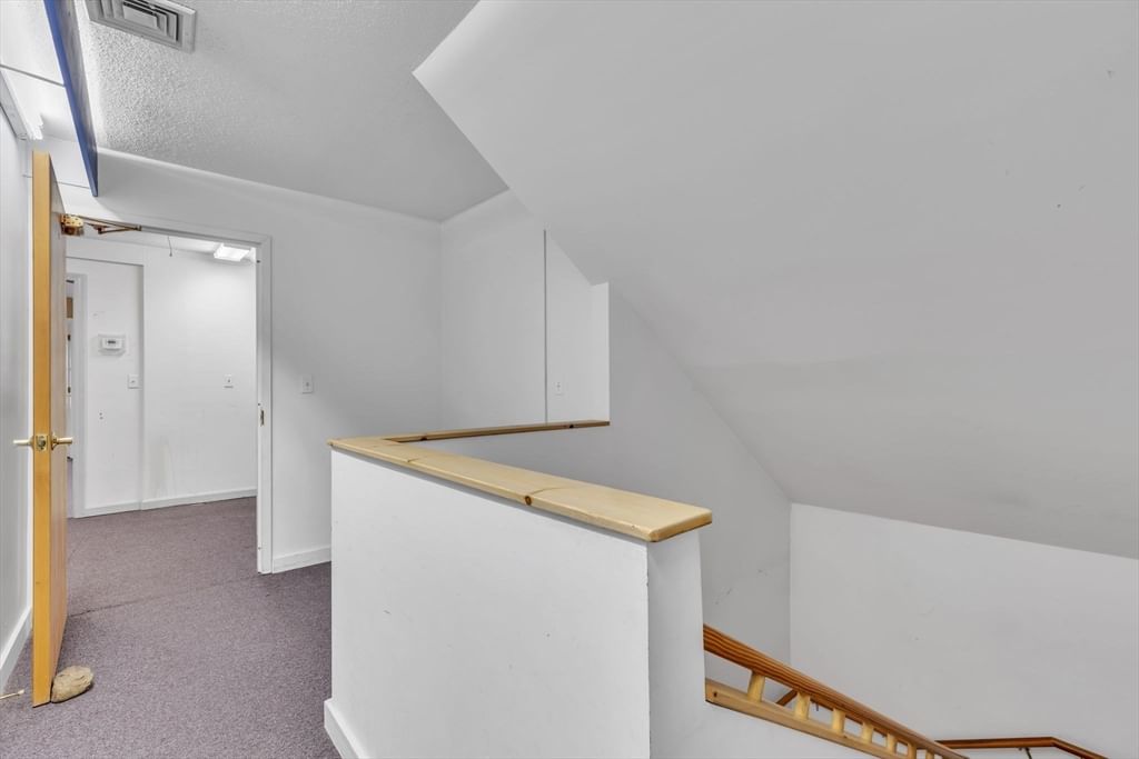 9 Russell Rd Huntington — Photo 24 of 42