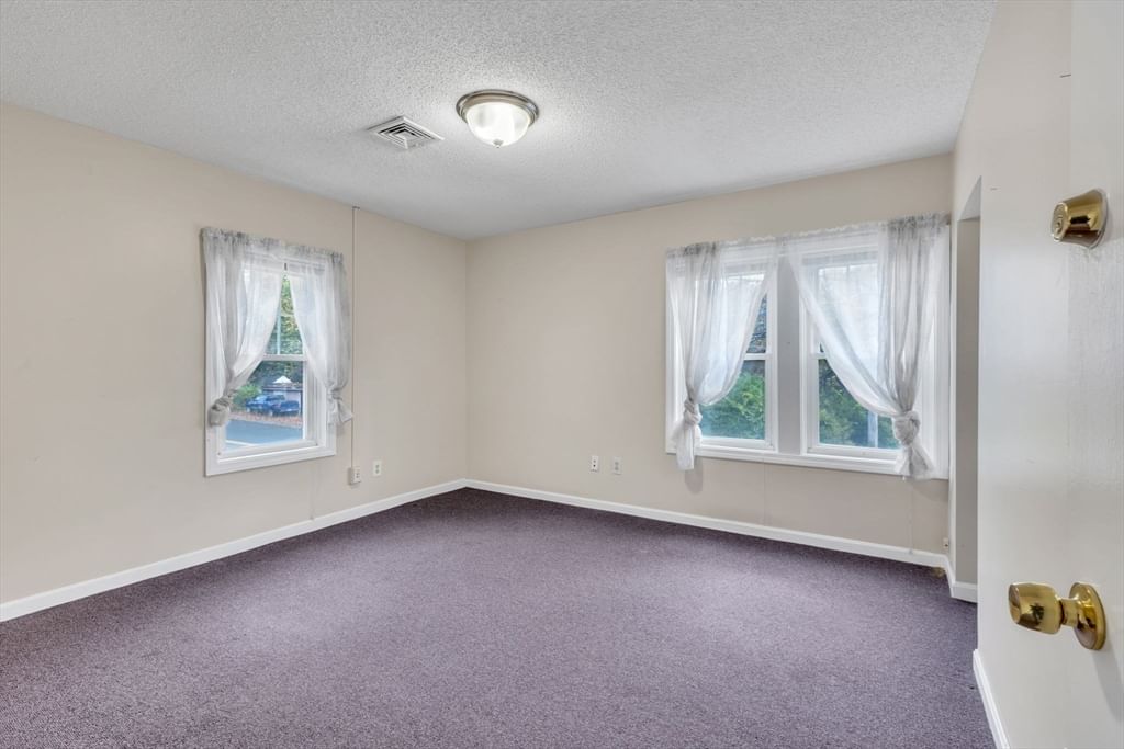9 Russell Rd Huntington — Photo 36 of 42