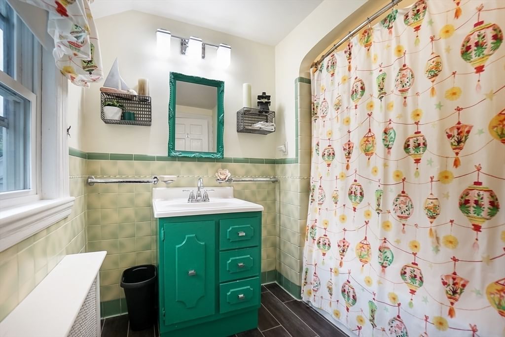 158 Warren Street Waltham — Photo 21 of 42