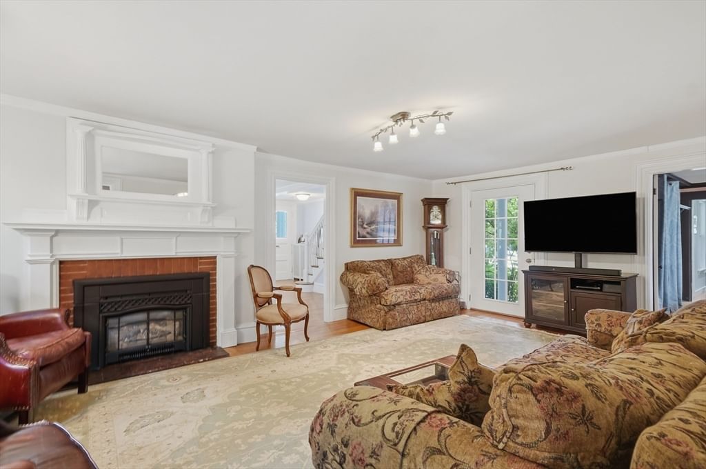 239 Fairmount Street Lowell — Photo 6 of 42