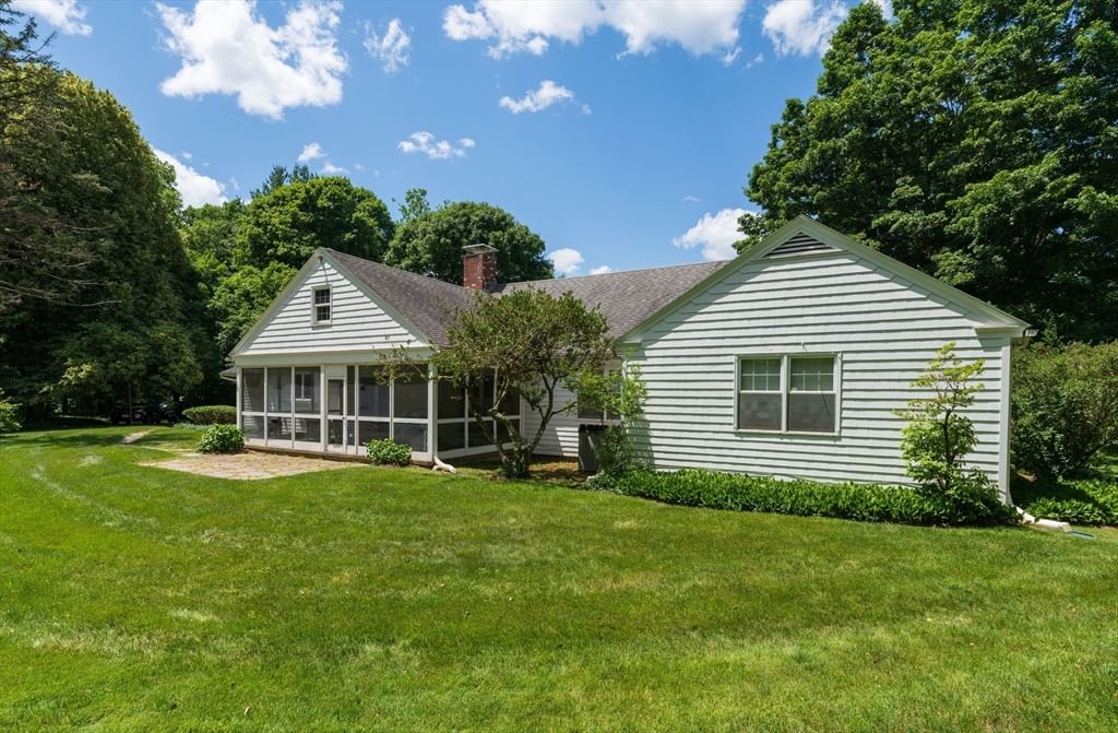 1196 Florence Rd Northampton — Photo 8 of 40