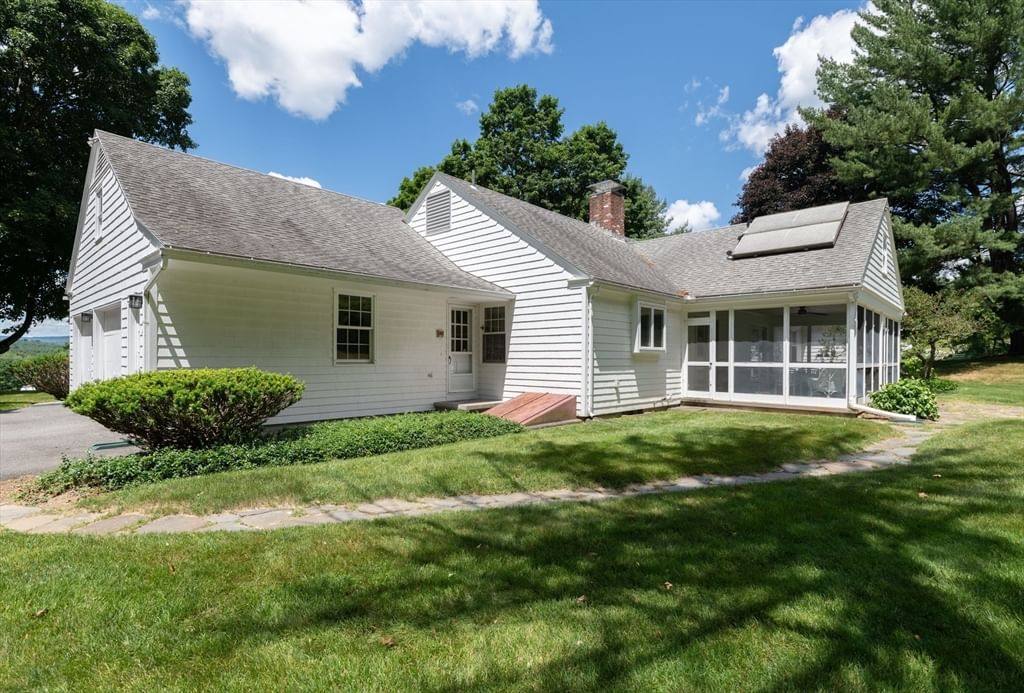 1196 Florence Rd Northampton — Photo 9 of 40