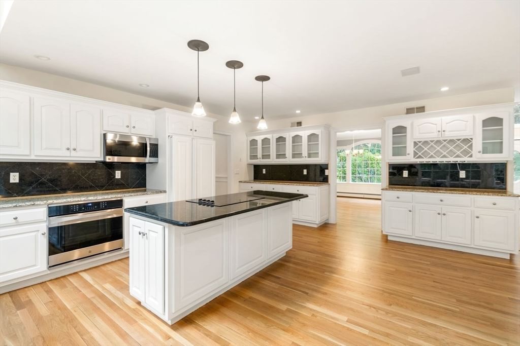 6 Old Harry Rd Southborough — Photo 11 of 33