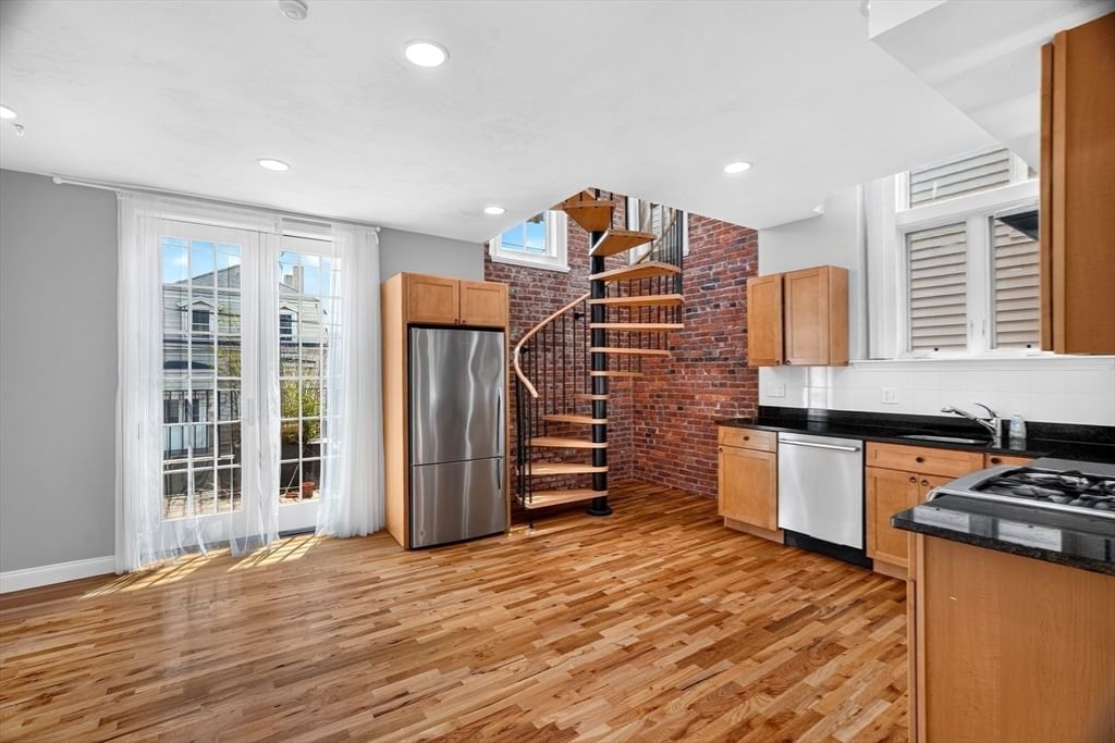 336 Saratoga St. #1 Boston — Photo 17 of 37