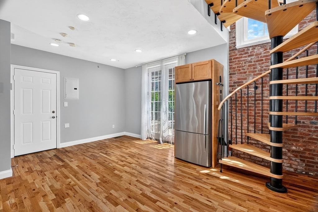 336 Saratoga St. #1 Boston — Photo 20 of 37
