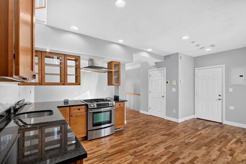 336 Saratoga St. #1 Boston — Photo 21 of 37