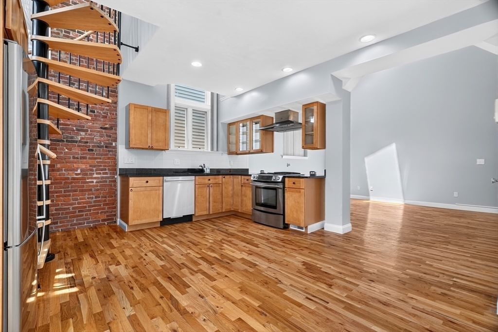 336 Saratoga St. #1 Boston — Photo 22 of 37