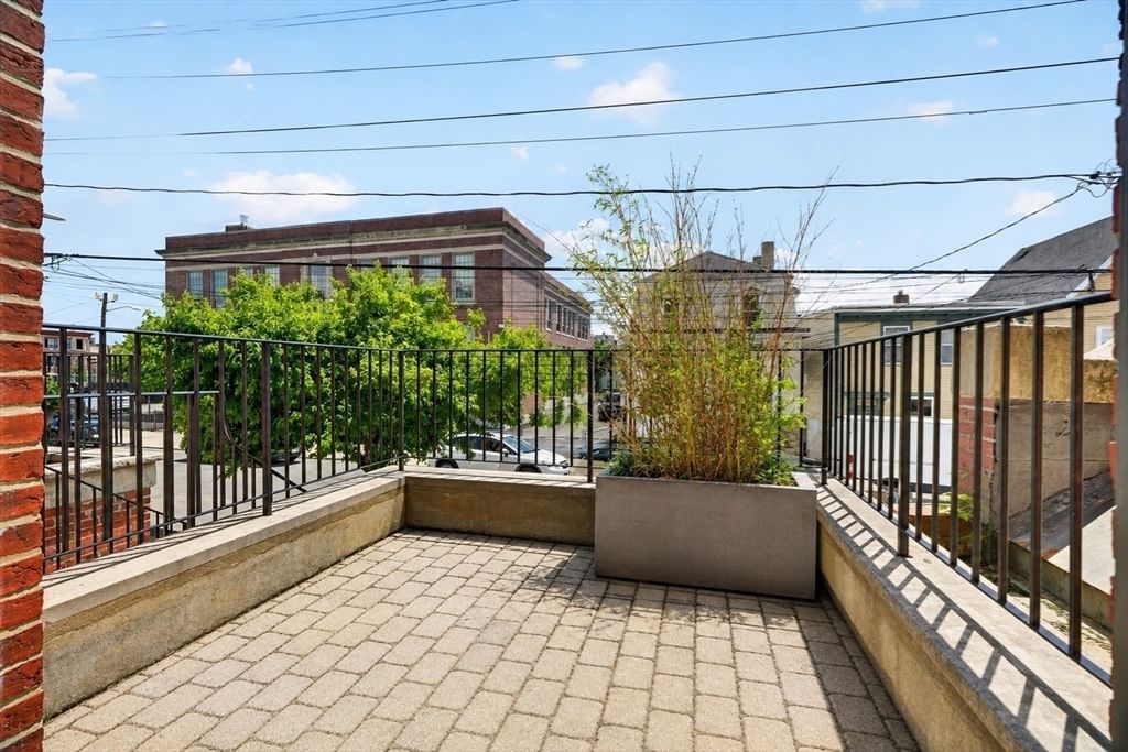 336 Saratoga St. #1 Boston — Photo 8 of 37