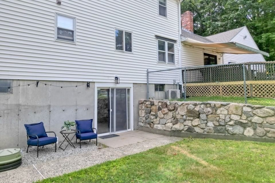 363 Liberty St Braintree — Photo 13 of 42