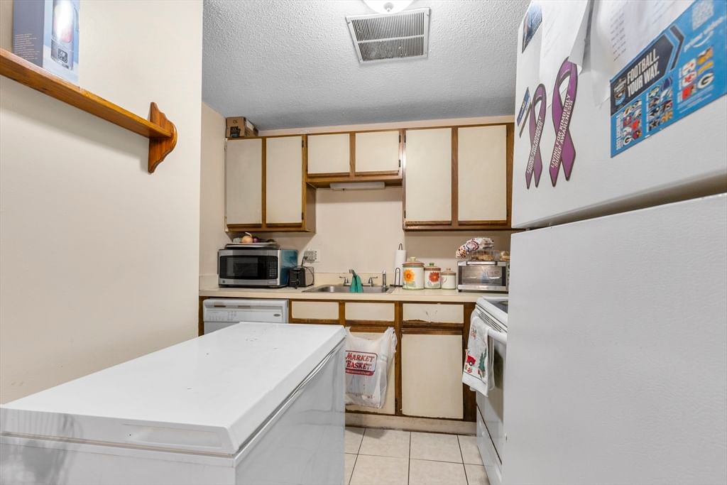 35 Longworth Ave #25 Brockton — Photo 10 of 14