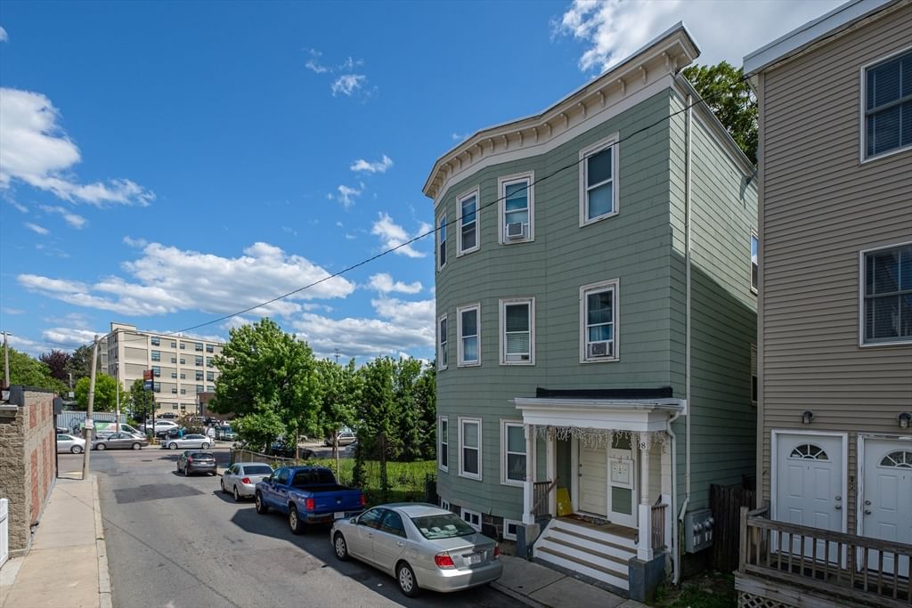 8 Roach St Boston — Photo 16 of 17