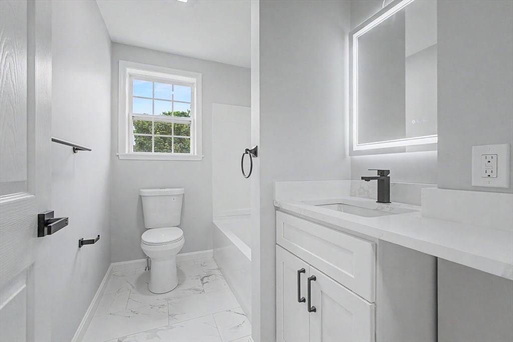 298 King St Fall River — Photo 14 of 20