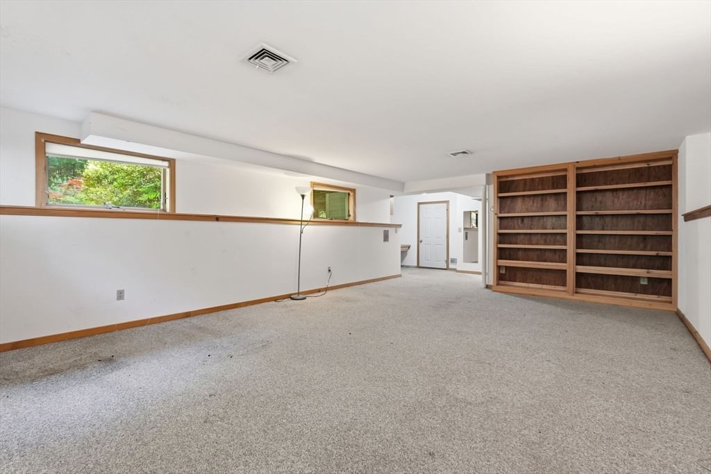 470 Montague Rd Sunderland — Photo 31 of 42