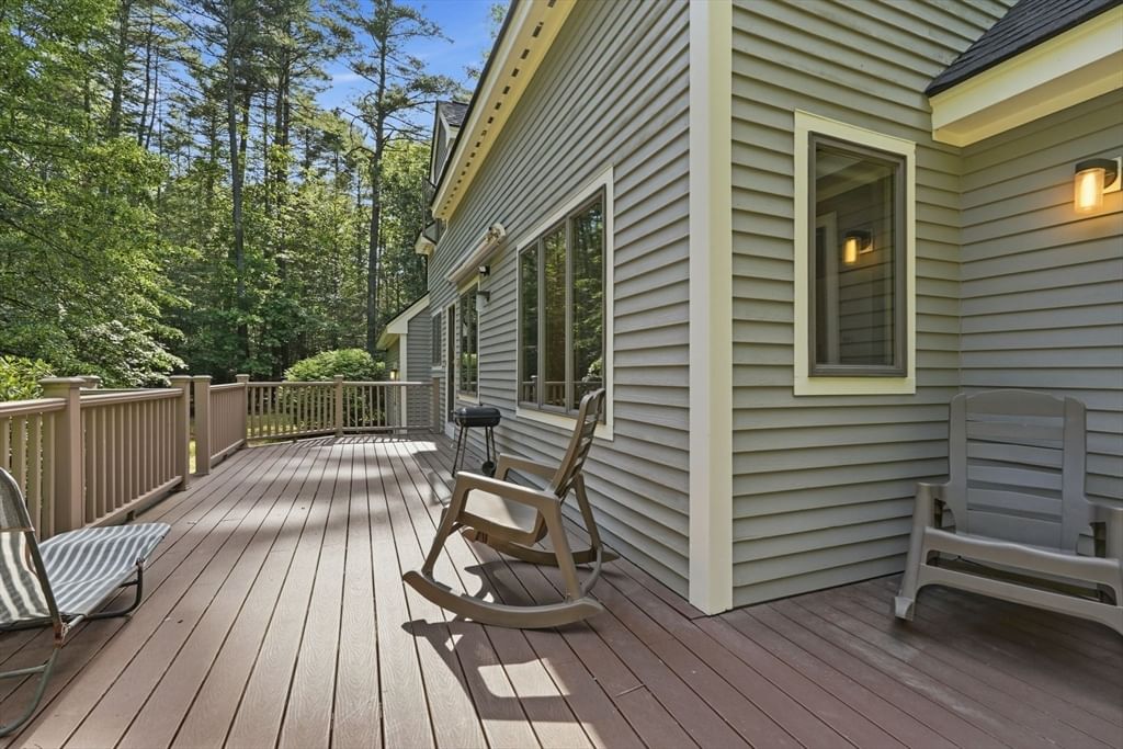 470 Montague Rd Sunderland — Photo 33 of 42