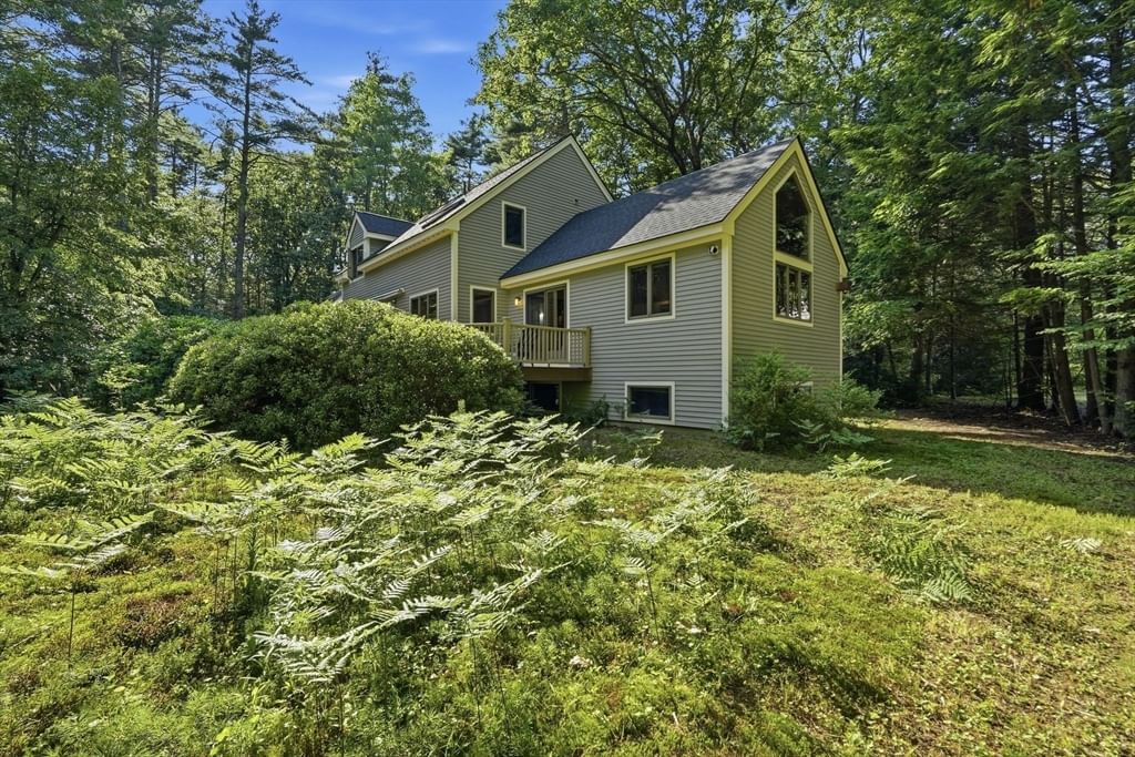 470 Montague Rd Sunderland — Photo 37 of 42