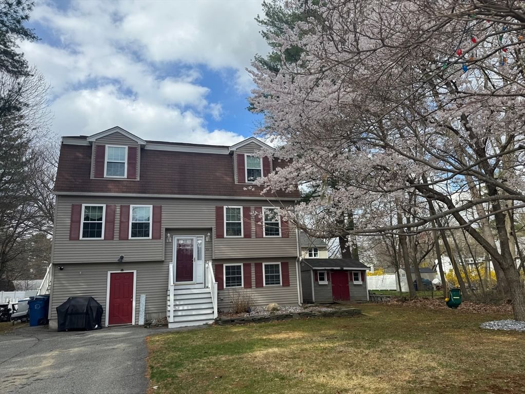 Property at 103 Sarno Ln, Tewksbury, MA 01876