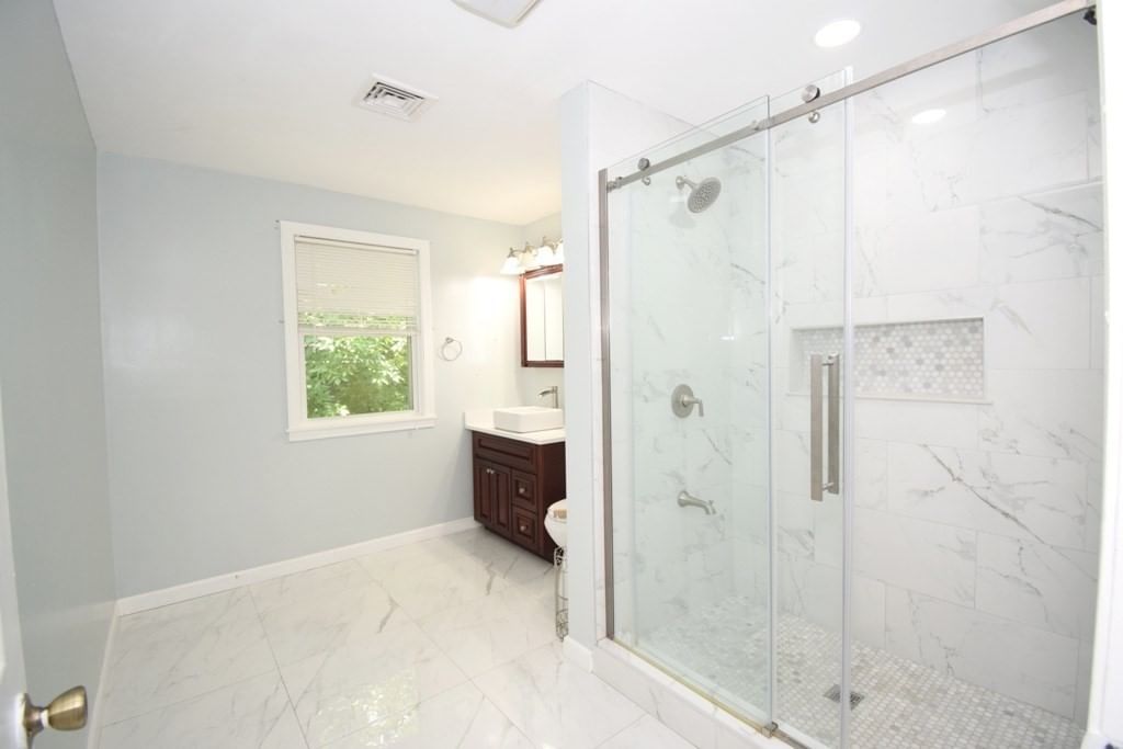 302 Lake Street Shrewsbury — Photo 13 of 42