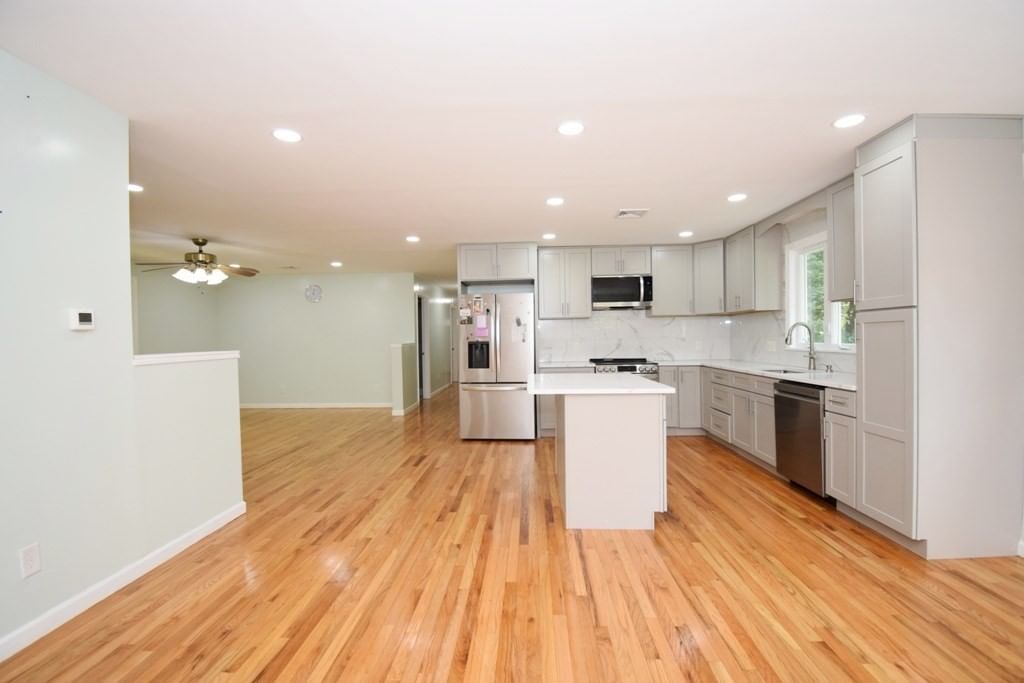 302 Lake Street Shrewsbury — Photo 9 of 42