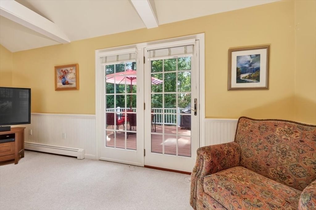 6 Blackhorse Ln Hingham — Photo 14 of 35
