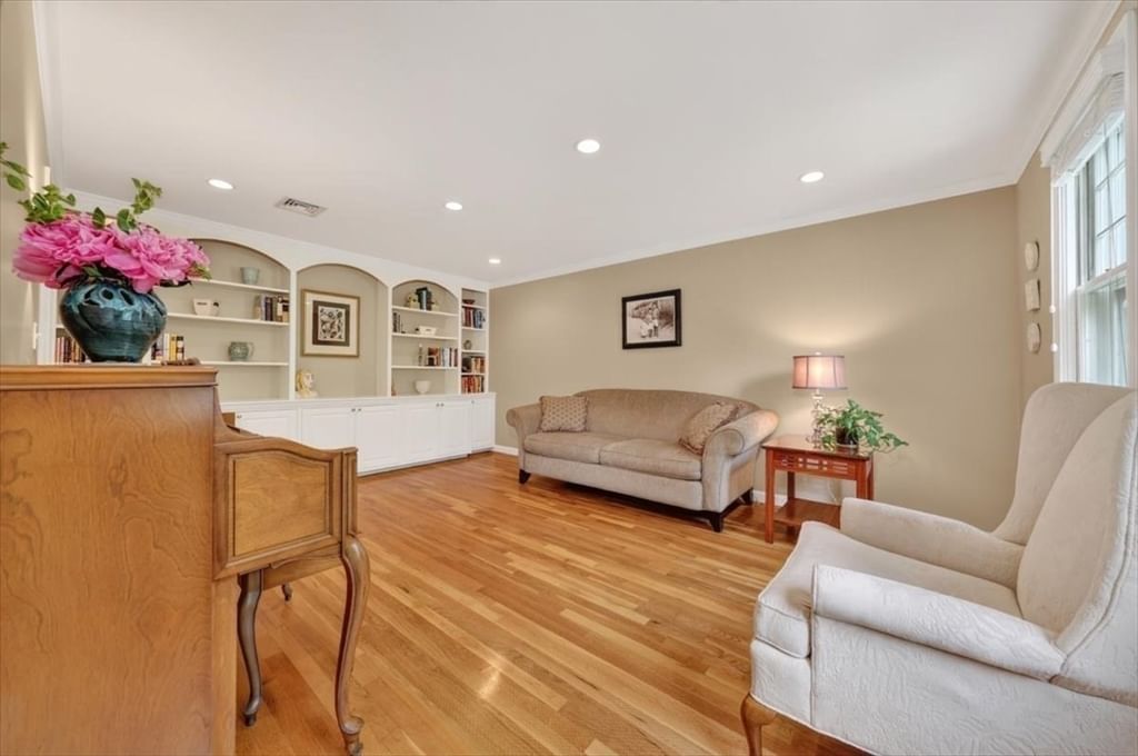 6 Blackhorse Ln Hingham — Photo 16 of 35